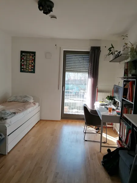 Möbliertes Appartement mit Balkon // ab 01.10.2026 — photo 1